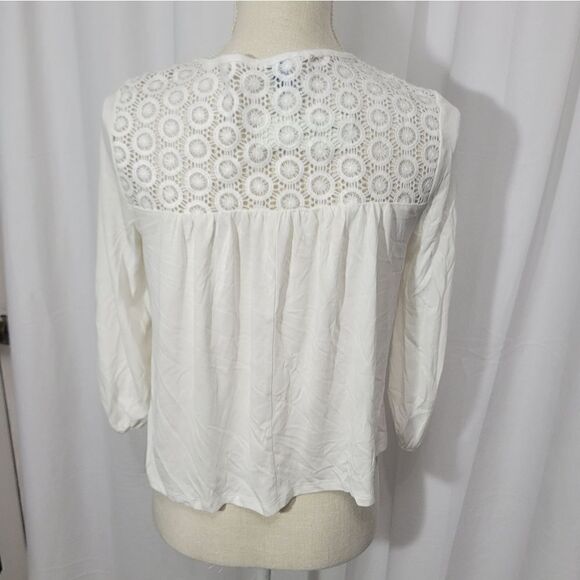 Francesca's blue rain crochet blouse - Picture 2 of 10